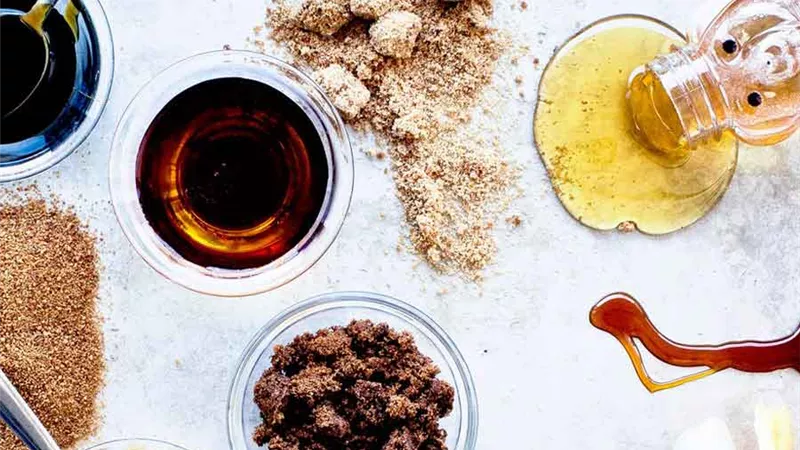 منها بدائل السكر ..طبيب يحذر مرضى كورونا من تناول هذه الاطعمة