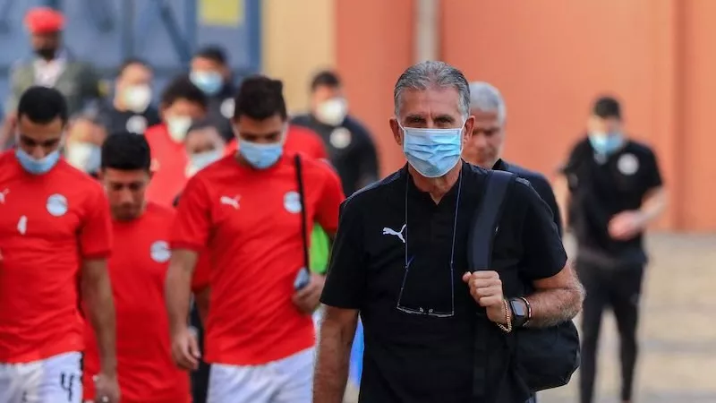 مفاجأة.. تخفيض عقوبة كارلوس كيروش قبل نهائى مصر والسنغال