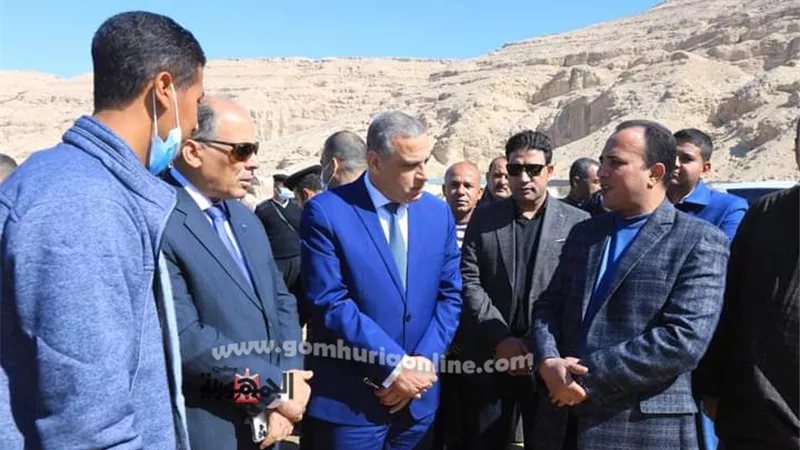 محافظ سوهاج يتفقد سير العمل بعدد من مشروعات تطوير الريف المصرى