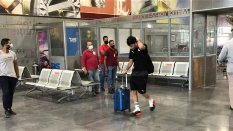 مطار القاهرة: طائرة بعثة المنتخب تصل ٢ ظهرا