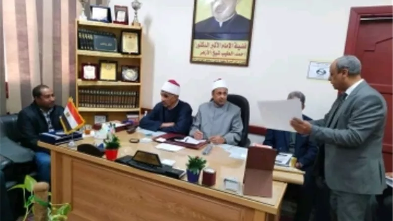 اجتماعات وورش عمل للمعلمين بمنطقة الأقصر الأزهرية