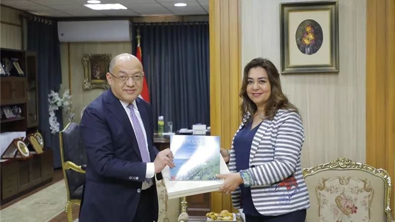 محافظ دمياط تستقبل سفير الفلبين وتبحث سُبل التعاون المشترك في كافة المجالات