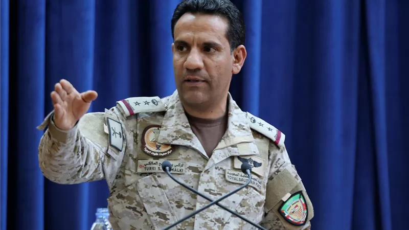 التحالف: الحوثيون أطلقوا 4 صواريخ باتجاه 