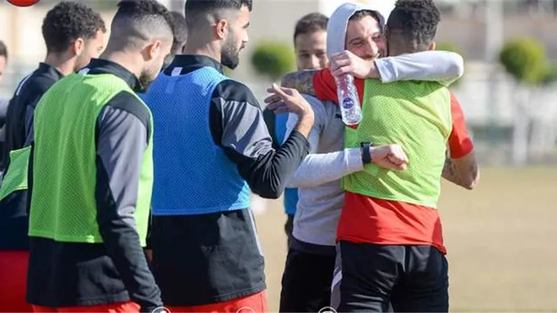 لاعبو فيوتشر يستقبلون لاعب المنتخب بالاحضان
