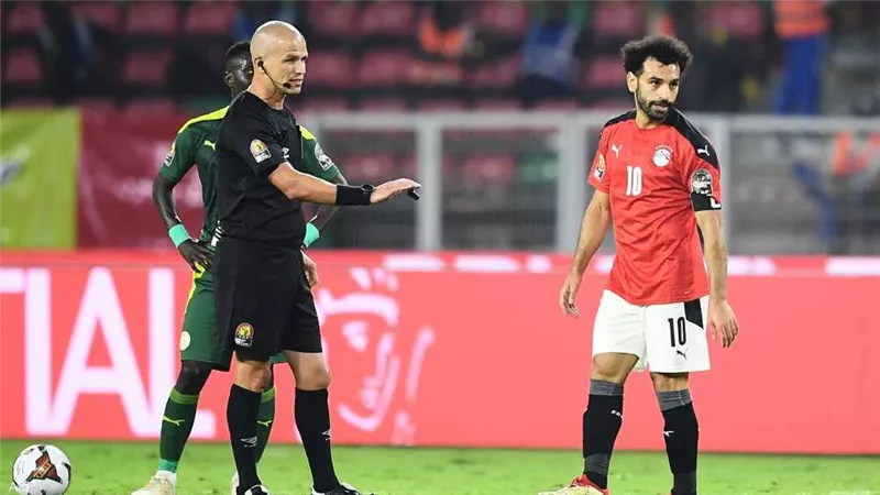 صلاح ورونالدو وميسي.. 