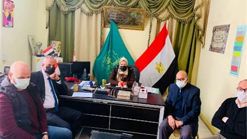 طنطاوي وفايز يناقشان مدى الاستفادة من المنحة الامريكية على الطلاب والمعلمين بالخصوص