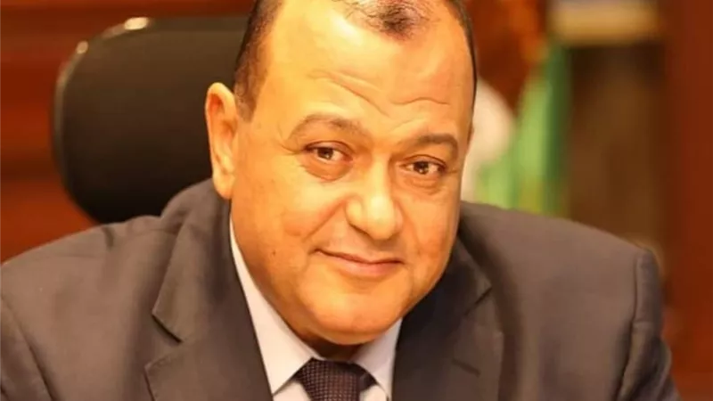 السعيد يناقش خطط سلامة ومأمونية المياه بالمنيا