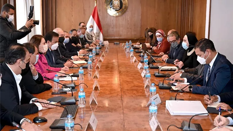 وزيرة التجارة تبحث استعدادات المشاركة فى الدورة الـ25 لمنتدى بطرسبرج الاقتصادى