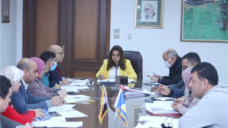 محافظ دمياط تناقش موقف شبكات المرافق بالإمتداد العمرانى بمدينة رأس البر