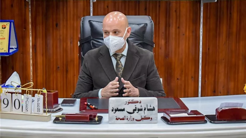 وكيل وزارة الصحة بالشرقية يناقش تطوير الخدمة الطبية بمستشفى كفر صقر