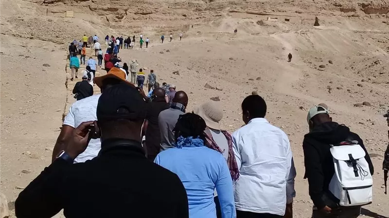 وفد سياحي أفريقي من 3 دول يزور المناطق الآثرية بالمنيا