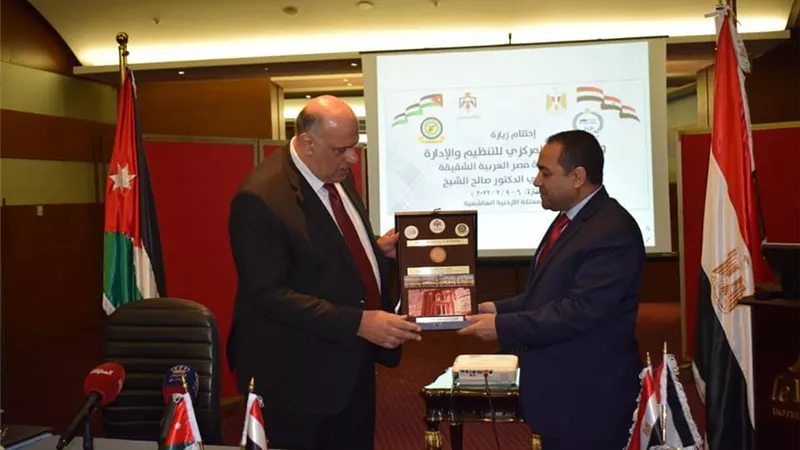 نائب رئيس الوزراء الأردني يستقبل رئيس التنظيم والإدارة