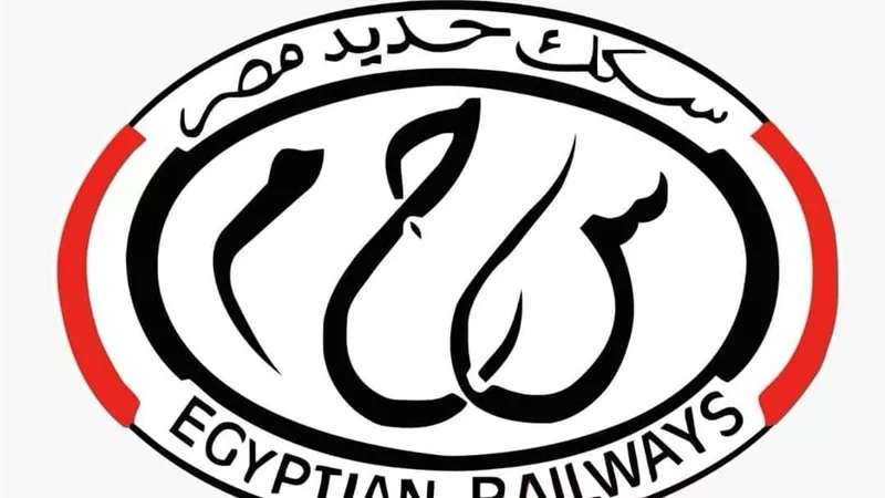 السكة الحديد توضح ملابسات حادث اصطدام قطار بأتوبيس في السويس