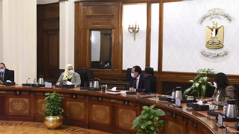 رئيس الوزراء يتابع موقف تنفيذ مشروع 