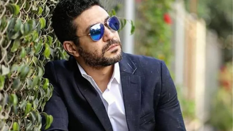 محمدعز ينافس نضال الشافعى فى حب حنان مطاوع ب(ورد)