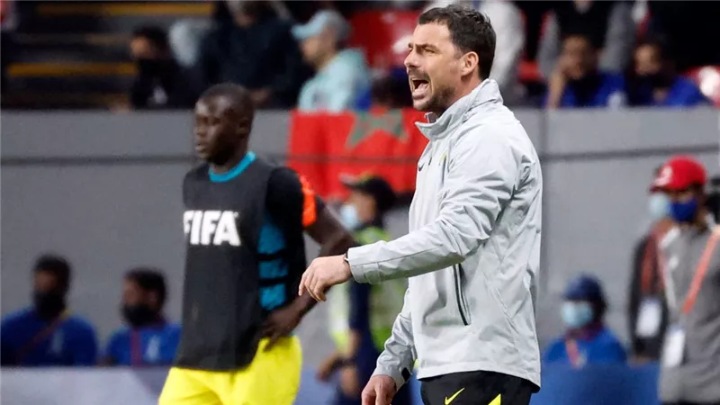 مدرب تشيلسي: تأهلنا بصعوبة أمام الهلال.. وتوخيل طالبنا بالهدوء