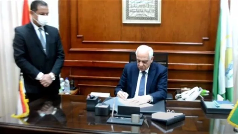 محافظ الجيزة يعتمد نتيجة الشهادة الاعدادية للفصل الدراسي الأول