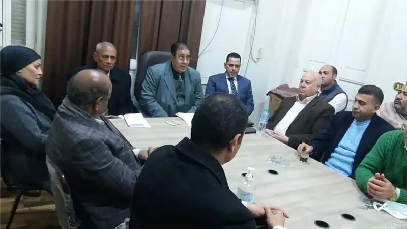 امين الشعب الجمهوري باسيوط يلتقي امناء المراكز والأقسام ويطالب بسرعة تشكيل الوحدات الحزبية