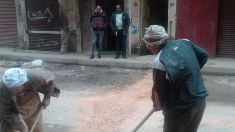 إعادة الشئ لأصله ورفع كفاءة الطرق بحي غرب الأسكندرية..صور