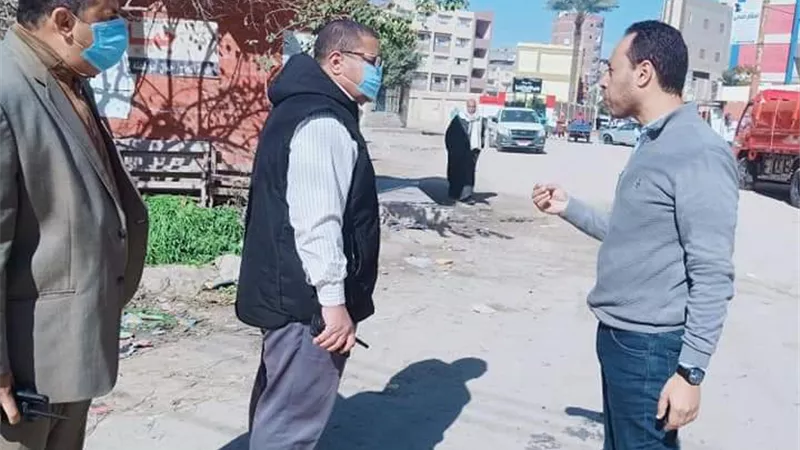 السنوسى يتابع إعادة رصف شوارع بلطيم