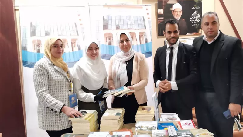 مرصد الأزهر يشارك في الملتقى الأول لإعداد الكوادر الطلابية بجامعة الأزهر بعدد من إصداراته العلمية