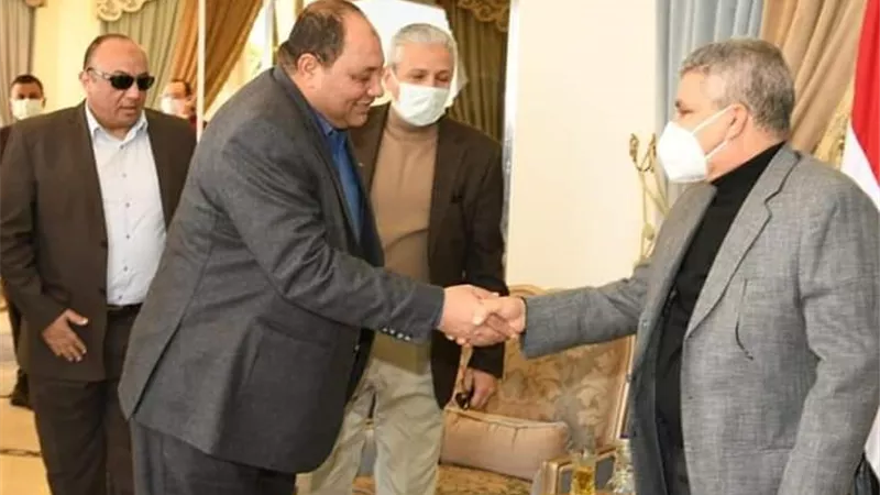 الفريق ربيع ونائب وزير الزراعة يبحثان تطوير شركة قناة السويس للاستزراع السمكي
