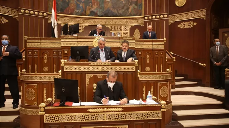 لمدة يوم واحد.. الشيوخ يوافق على منح العامل 