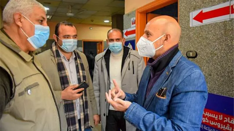 وكيل وزارة الصحة يحيل المتغيبين بالمركز الطبى بأبوحماد للشئون القانونية