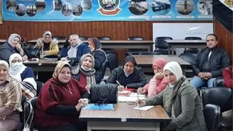 وكيل تعليم دمياط يناقش ضوابط تنظيم العمل بمدارس اللغات