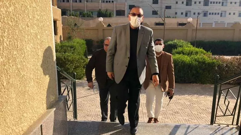 محافظ الشرقية يُفاجئ العاملين بالوحدة الصحية بالسعدية