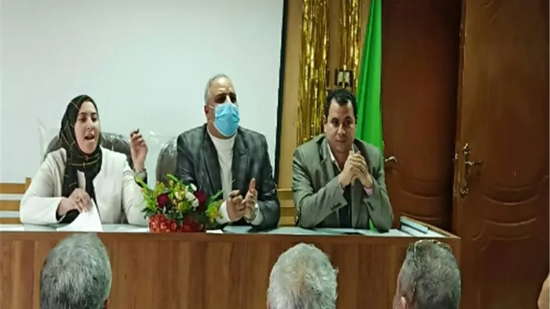 الصبروط يناقش شروط دخول مراكز الشباب بالقليوبية فى مبادرة حياة كريمة
