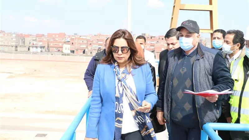 محافظ دمياط تتفقد مشروع صرف صحي الإسكان القومى بشطا