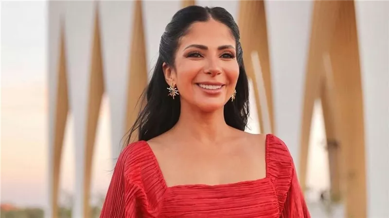 رسالة قوية من منى زكى لـ هولاء