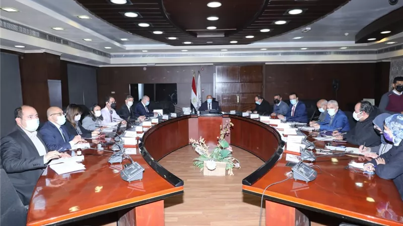 وزير النقل يبحث مع وفد البنك الدولي تدعيم التعاون المشترك