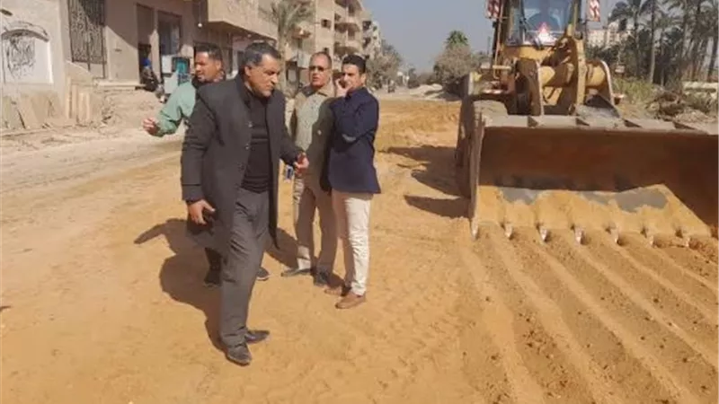 بالفيديو.. محافظة الجيزة تزيل التعديات بشوارع الإعتماد وبورسعيد وطريق ١١