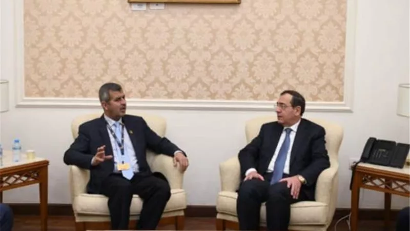 جلسة مباحثات بين وزير البترول ونظيره الأردنى على هامش مؤتمر 