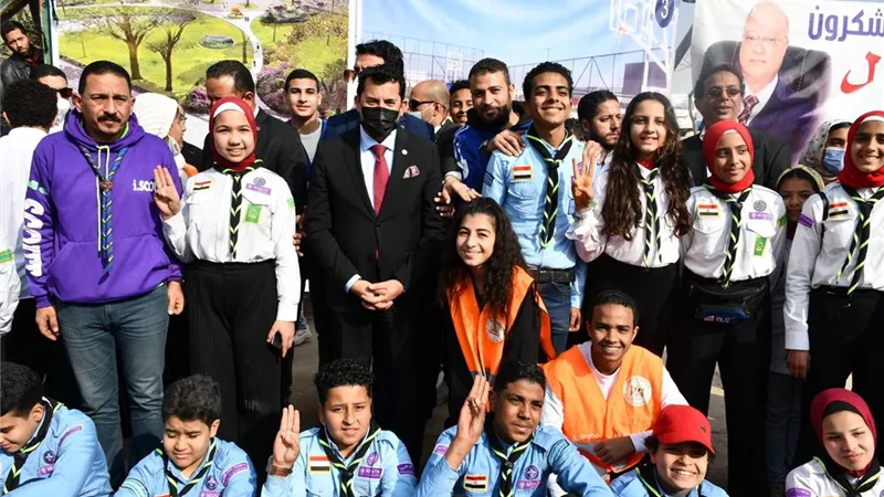 وزير الشباب يتفقد مشروع تطوير النادى المصرى القاهرى