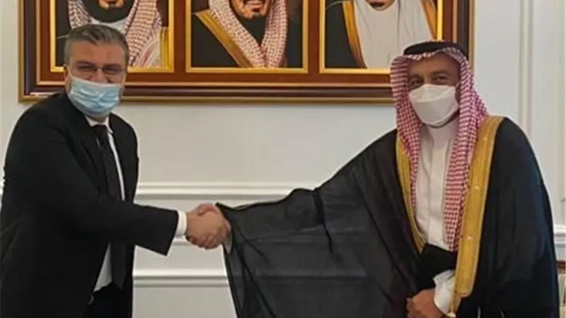 رئيس اتحاد الاذاعات الاسلامية يلتقي بمدير عام وزارة الخارجية بمنطقة مكة المكرمة