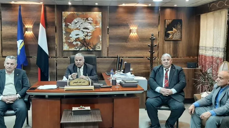وكيل تعليم دمياط يتابع إستعدادات المدارس لبدء التيرم الثاني ويؤكد الدراسة يوم كامل بالمدارس الإبتدائية