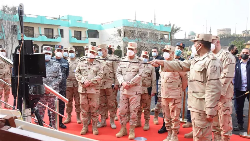 وزير الدفاع يشهد تنفيذ مشروع مراكز القيادة الإستراتيجى التعبوى المشترك ذو مستويين 