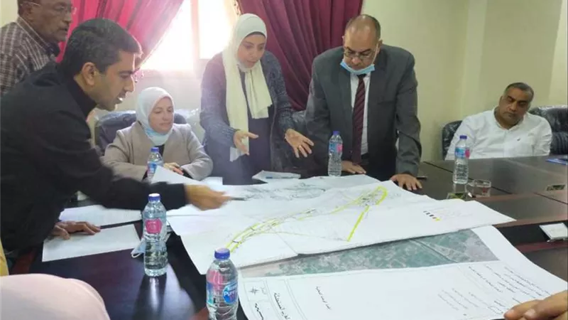 لجنة التخطيط العمرانى تدرس المخطط الإستراتيجى لقرى ونجوع مركز الزينية شمال الأقصر