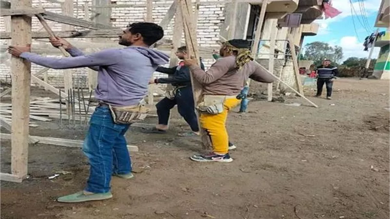 إزالة ٢كشك لمخالفة الترخيص وإزالة ٣ حالات تعدي بالبناء على الاراضي الزراعيه بالمنيا