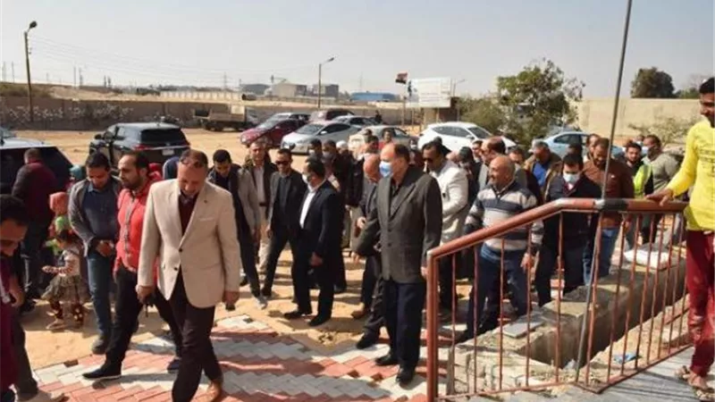 محافظ أسيوط ورئيس جهاز تعمير الوادي الجديد يتفقدان أعمال إنشاء مجمع خدمات المواطنين