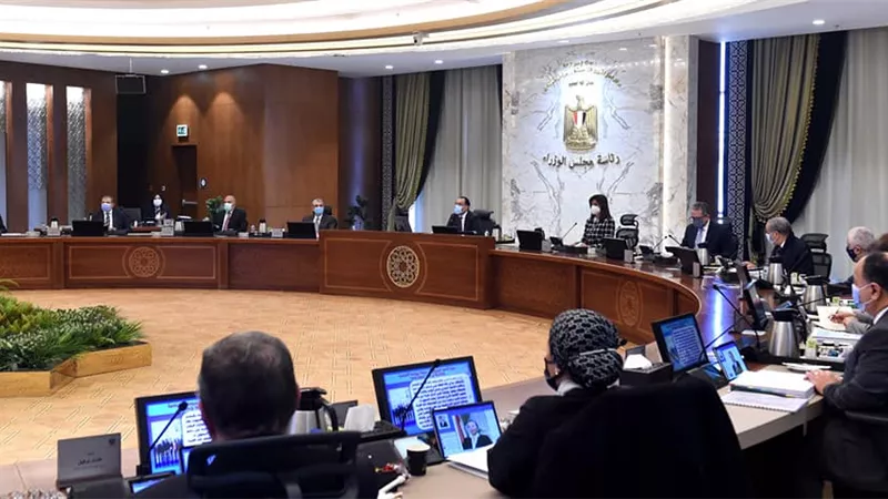 رئيس الوزراء يشيد بمشروعات العاصمة الإدارية