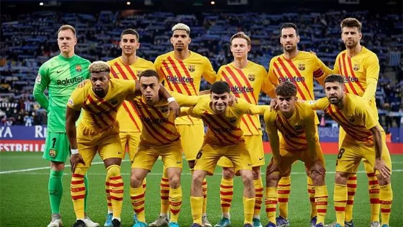 موعد مباراة برشلونة ونابولي في الدوري الأوروبي والقنوات الناقلة