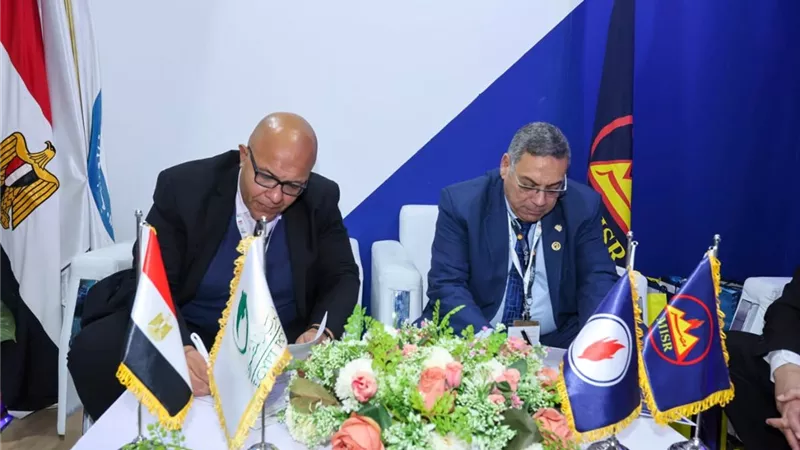 بروتوكول تعاون لتقديم خدمات التحصيل المالي والاخطار الالكتروني لعملاء مصر للبترول عبر البريد