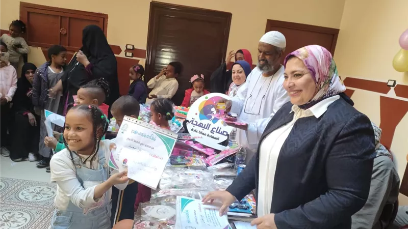 حفل تكريم وتوزيع جوائز في افتتاح مجمع نبي الرحمة بكوم أمبو أسوان