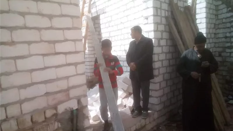 ايقاف حالتى تعدى بالبناء بدون ترخيص بالمنيا