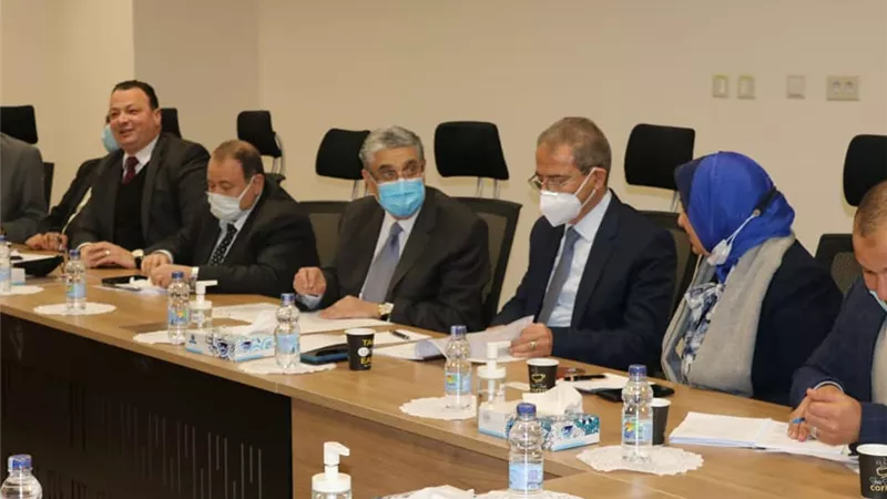 وزير الكهرباء يبحث التعاون مع وزير المالية والاقتصاد الوطنى بالسودان