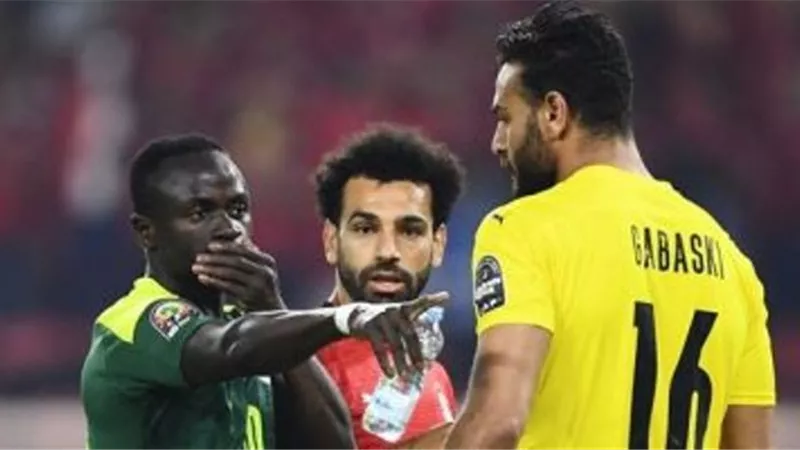 لأول مرة ماني يكشف تفاصيل حواره مع أبوجبل وصلاح في نهائي أمم إفريقيا.. فيديو